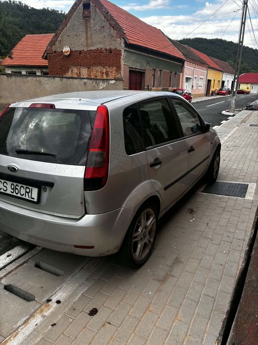 FORD Fiesta 2002 — imagine 2