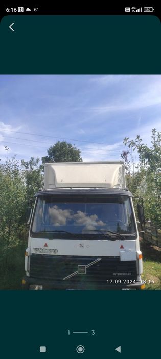 Vând camion apicol