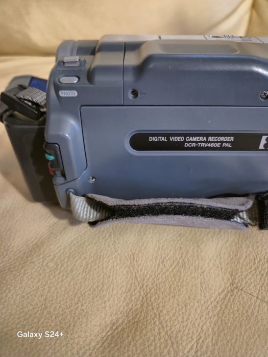 Видеокамера Sony DCR-TRV460E PAL + кассеты