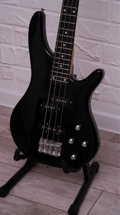 Ibanez GIO — 4-струнная бас гитара, чёрная