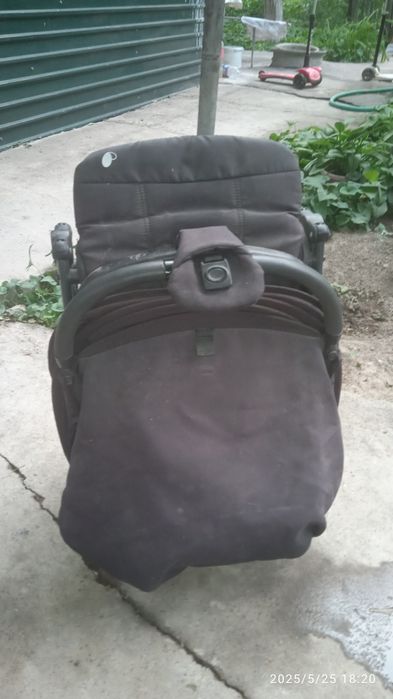 Коляска прогулочная