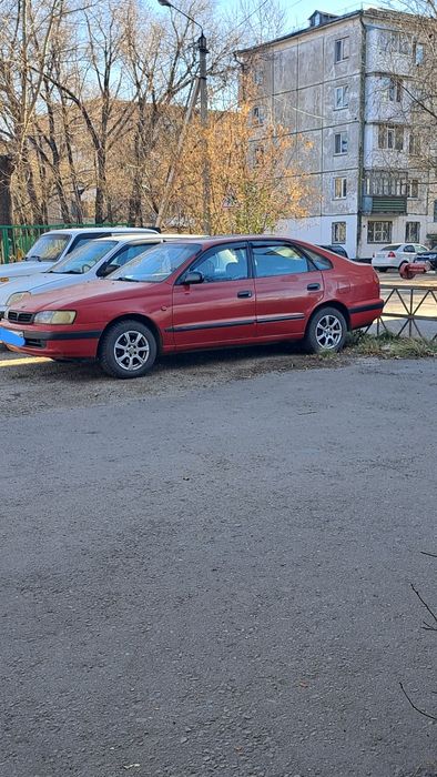 Тойота Карина е 1997г