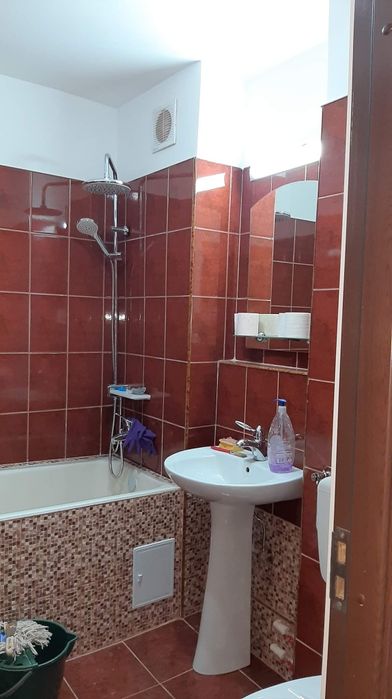 Inchiriez GARSONIERA  in blocul G2