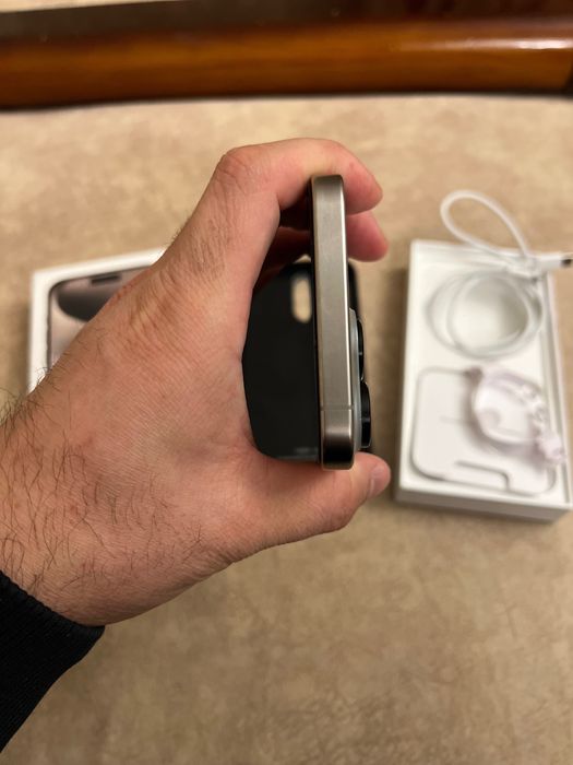 Продаю IPhone 15 Pro Max 256 GB