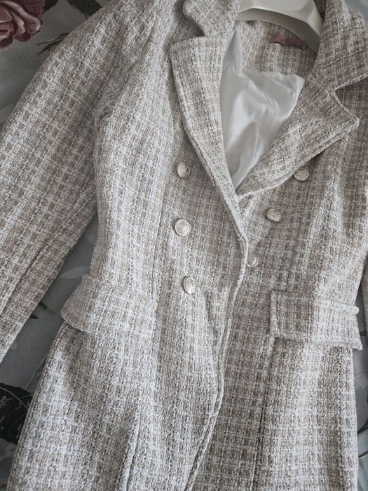 Сако букле бежаво