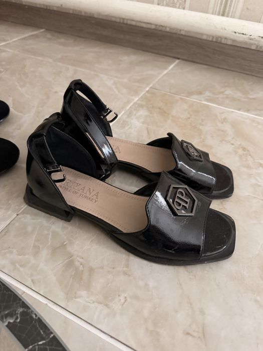 Туфли и босоножка Кулсарда