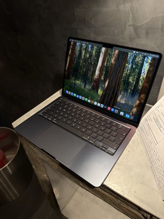 3 cycle! КАТО ЧИСТО НОВ Macbook Air M4 Midnight 13" — миниатюра 8