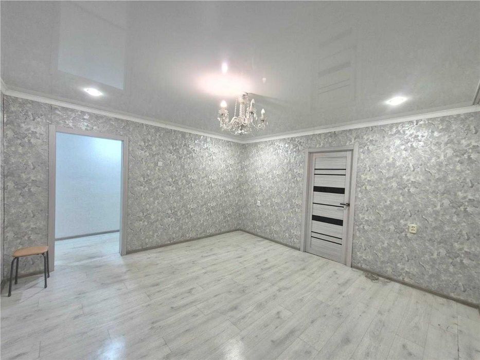 Продам 3 комн квартиру на 6 мкр на 2/9 эт