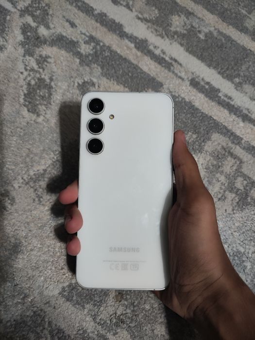 Samsung s23fe продам