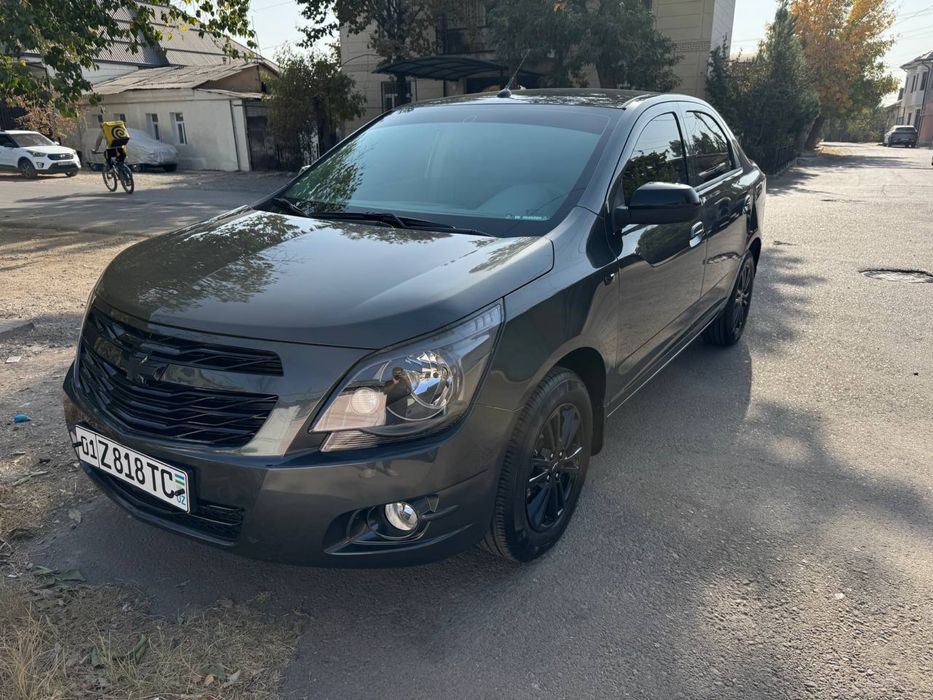 Продам  Cobalt Midnight 2025 год пробег 7200