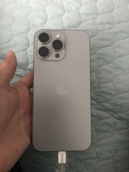 Продам iPhone 16 Pro Max 1 ТБ