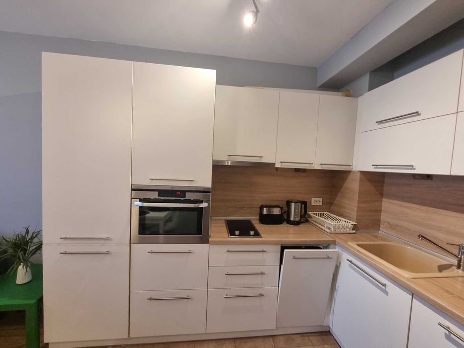 Двустаен апартамент с подземен гараж- Базар Левски