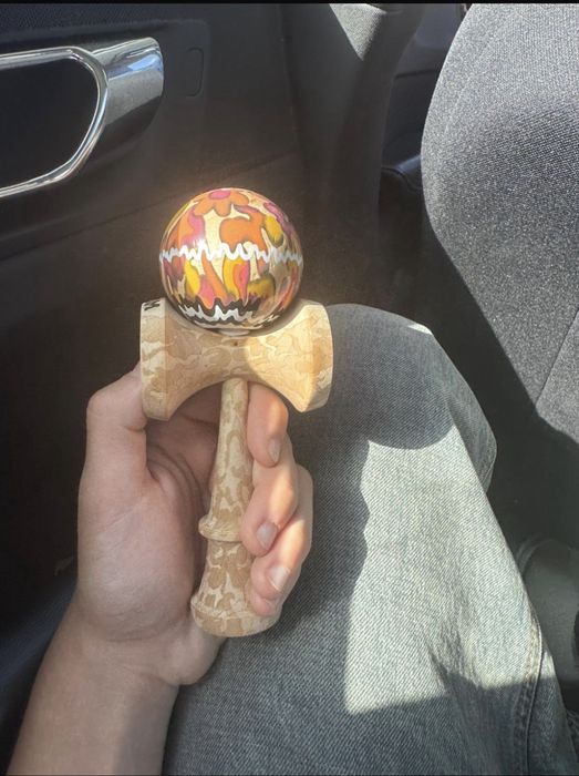 Kendama Krom Naked Apex