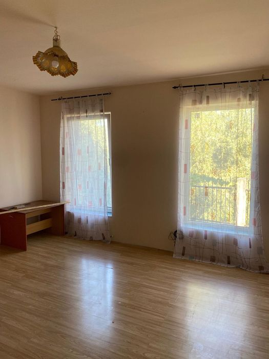Casa cu doua fronturi stradale  la 15 km de Timisoara
