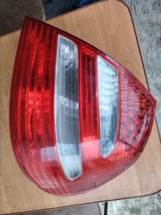 Фонарь мерседес w211