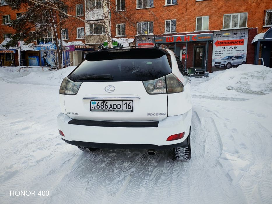 Продам машину Lexus