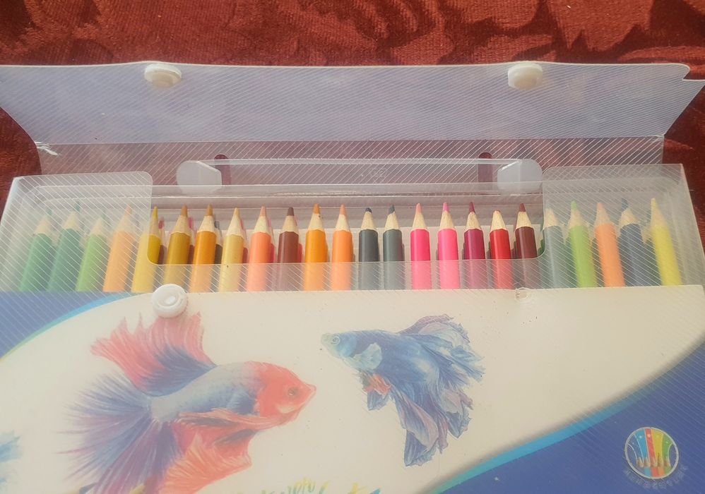 72бр. Цветни моливи