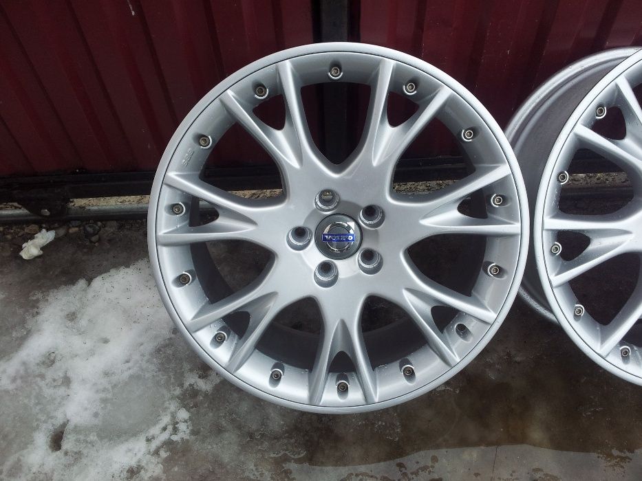 Jante VOLVO C30 S40 V50 S60 V70 S80 Xc60 Xc70 R18 BBS / Nebula Silver