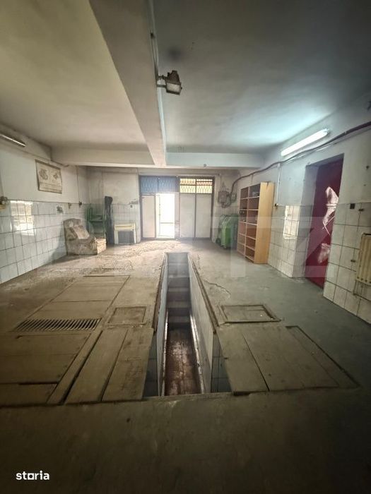 Hala industriala echipata complet service, 90 mp, zona Scheia