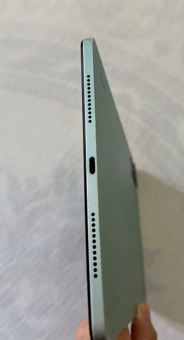 Redmi pad 6 birdona aybi bor tepasida biroz pachoq bõlgan