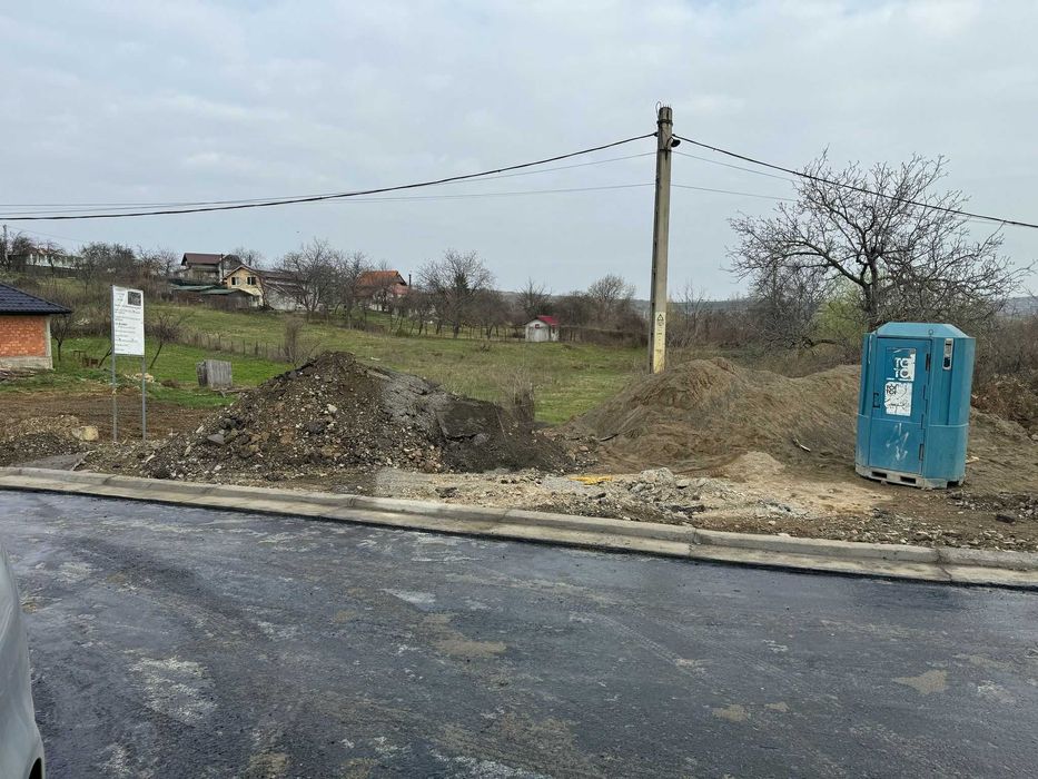 Teren Goruni - Tomești, intravilan, 1693 mp cu utilități si asfalt