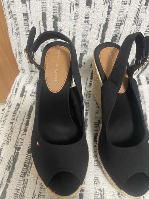 Sandale Tomi Hilfinger nr 37