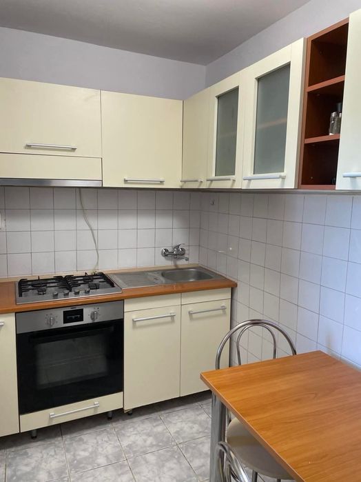 Inchiriez apartament cu o camera in zona Girocului