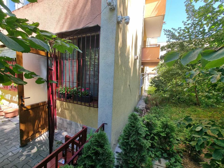 Apartament/spațiu comercial 3 camere – Calea București, Brașov