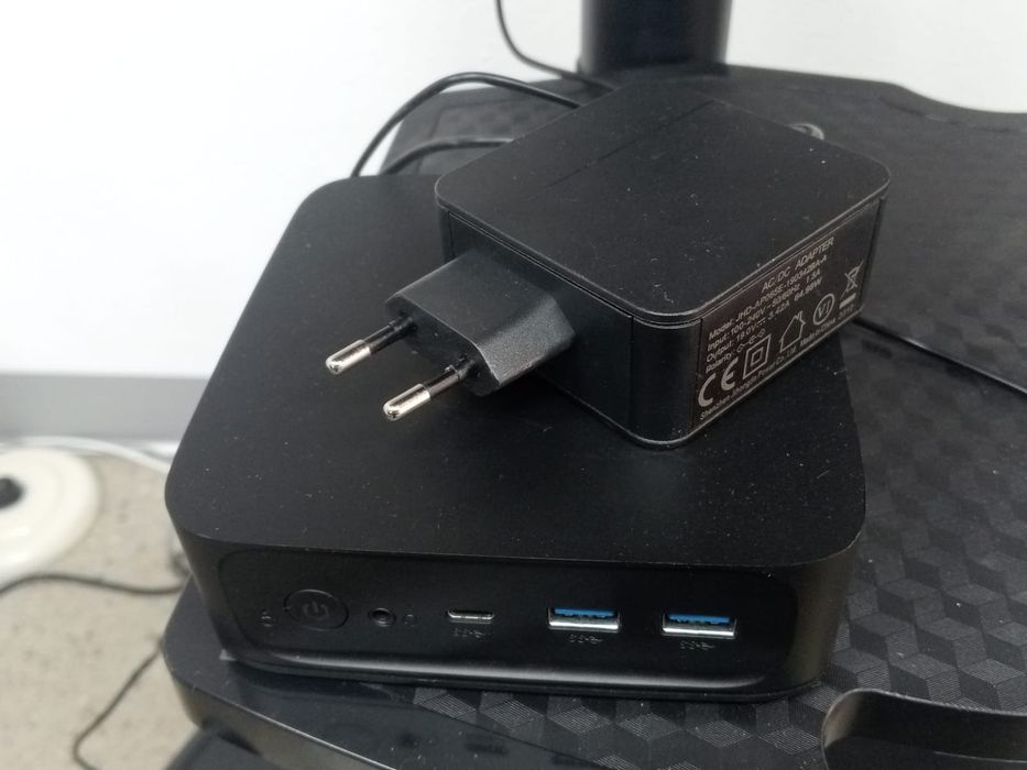 Мини ПК  Celeron 5205u