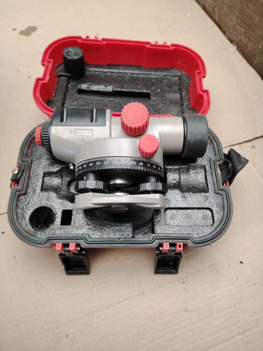 Продам монокль невелир