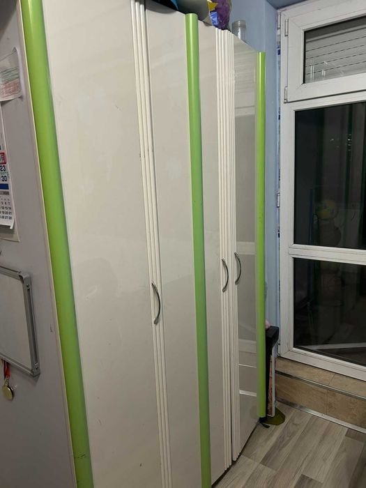 Продавам мебели за детска стая