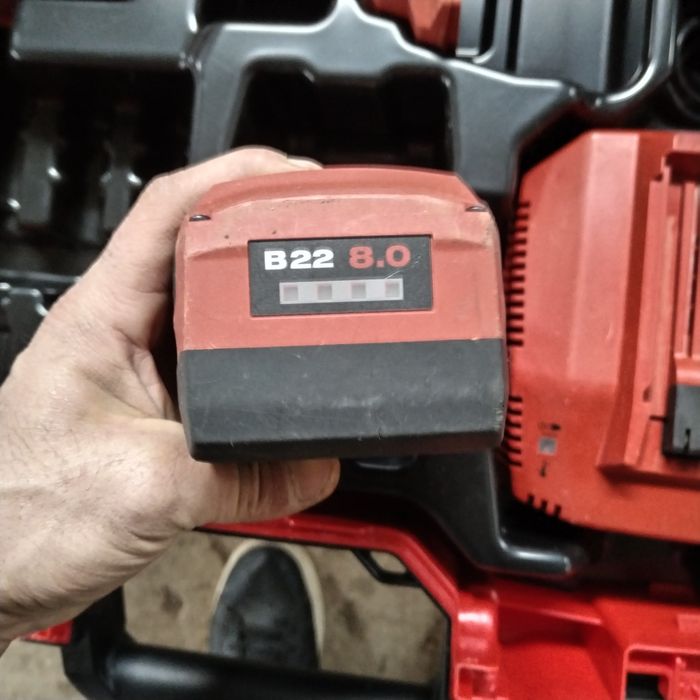 Vand foarfeca de taiat tabla pe acumulatori Hilti SPN 6-A22 folosita e