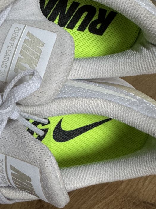 Nike Air Zoom Pegasus 35 Triple White