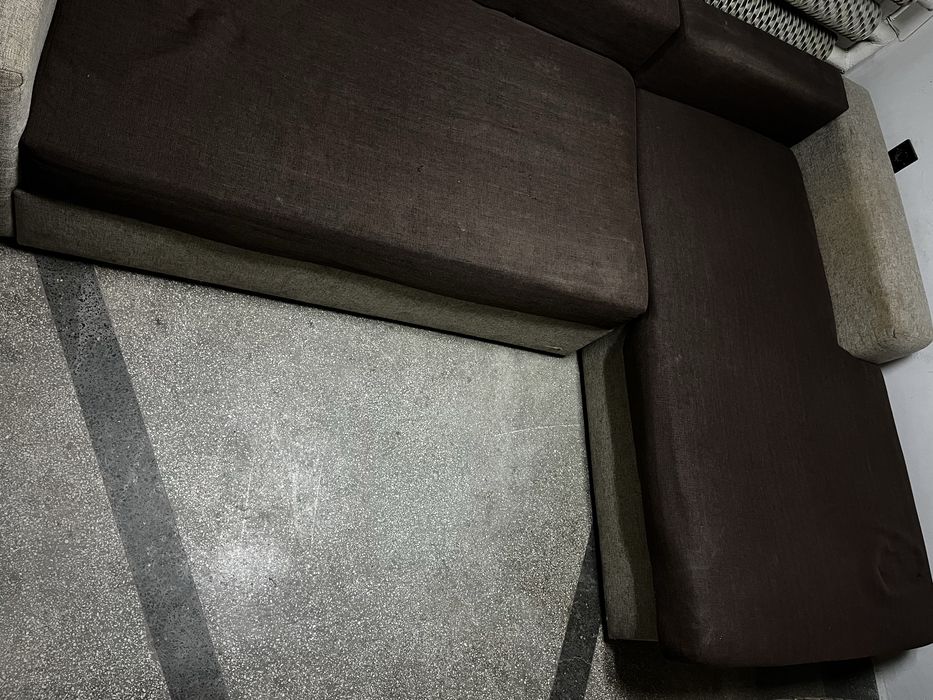 Ъглов разтегателен диван