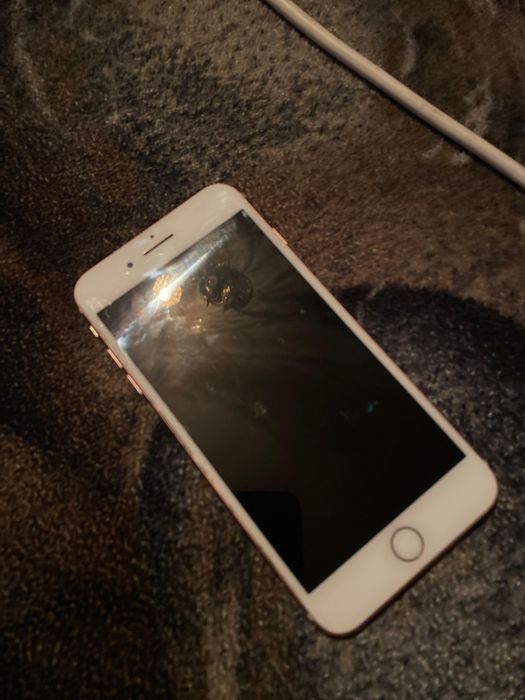 продам айфон 7+ акб100