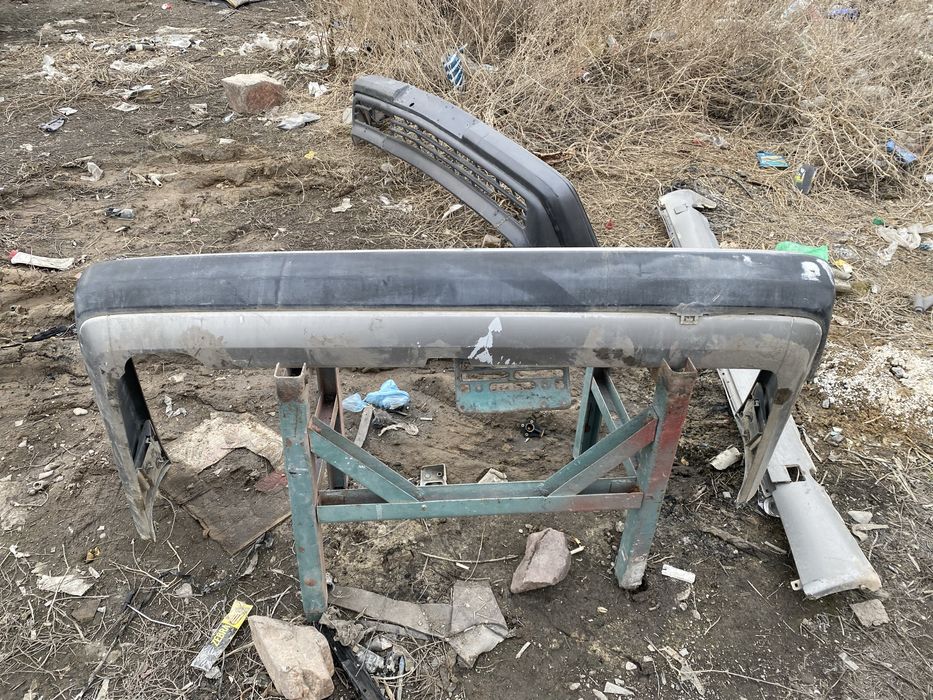 Продаю бампер w124