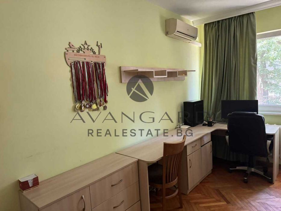 Продава се Многостаен апартамент в Пловдив, Христо Смирненски - 125 кв.м за 2000 €/кв.м - Снимка #7