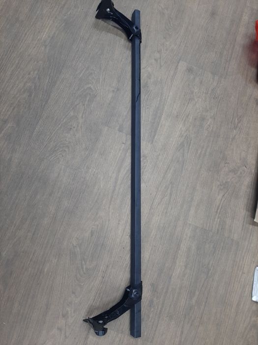 Продам багажник на релинги.