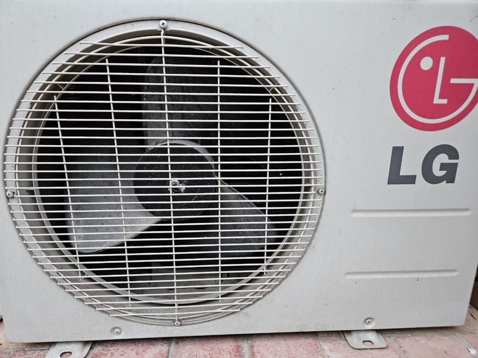 Кондиционер LG 12 (до 35 м²)