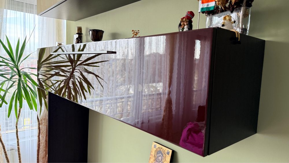Vand mobila living