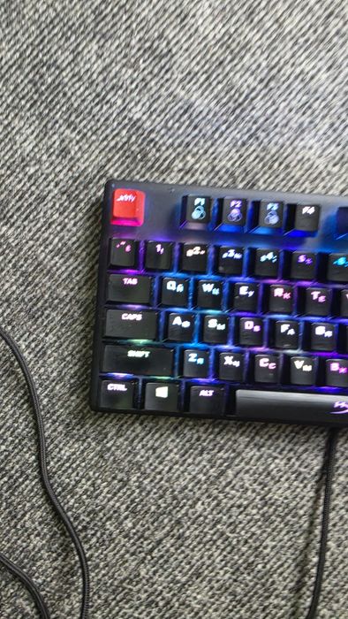 Продается клавиатура HyperX Alloy