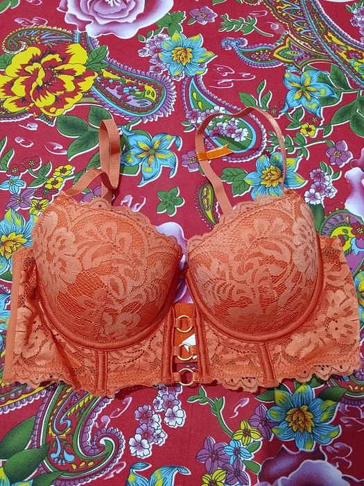 Бюстгальтеры новый