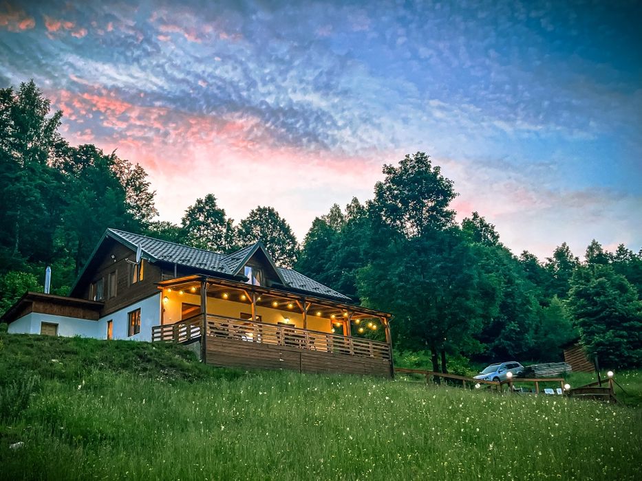 Cabana de inchiriat cu PISCINA INCALZITA si CIUBAR Valea Ierii-Baisoar