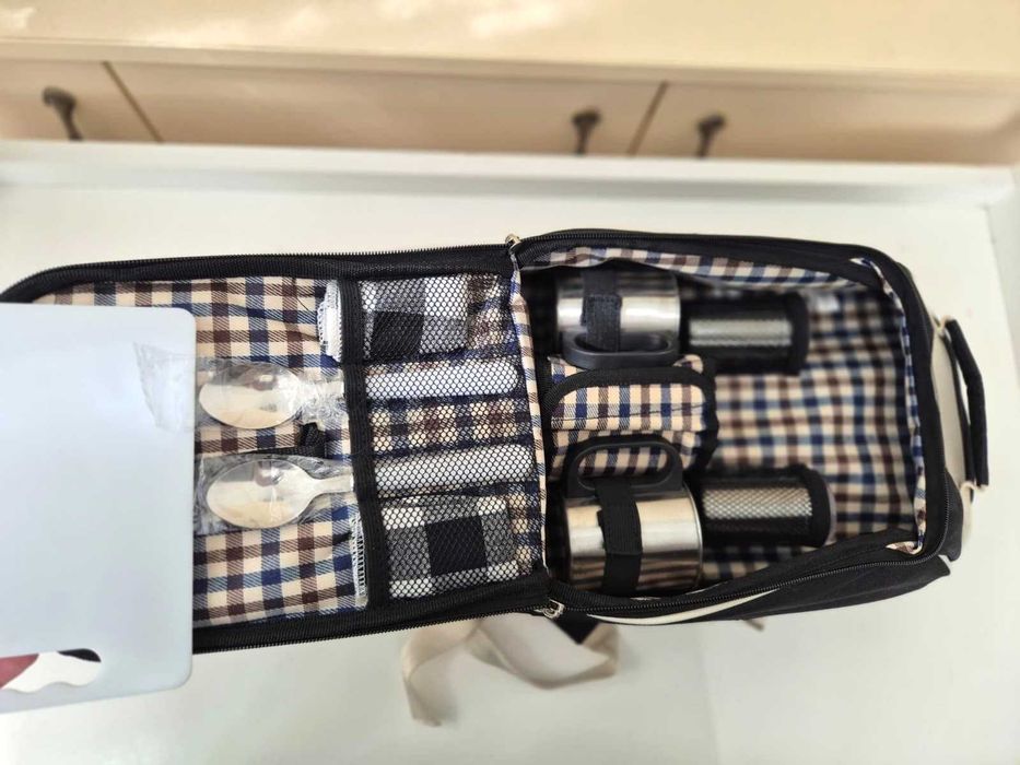 Ghiozdan / rucsac frigorific pentru picnic - cu accesorii