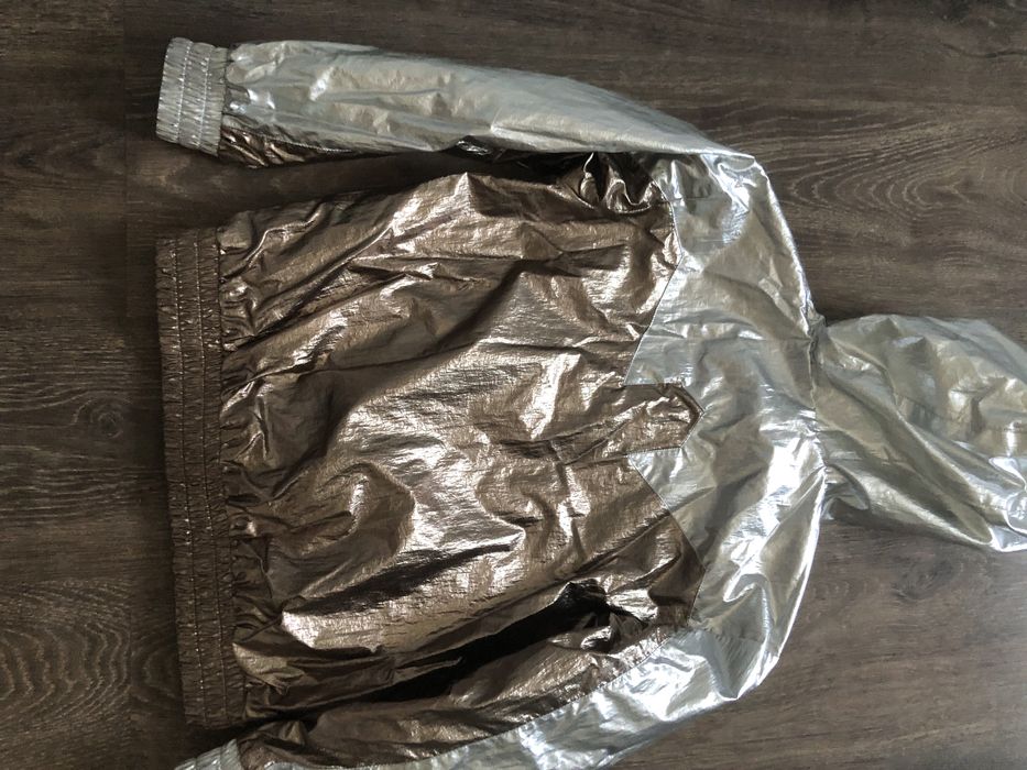 Двулицево яке Pinko