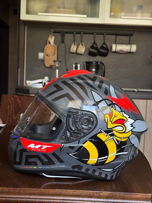 Каска MT Helmets