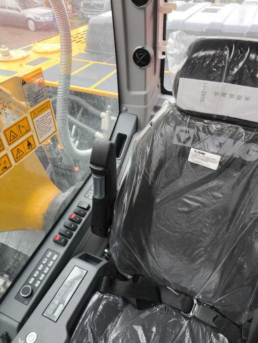 Колёсный экскаватор XCMG-XE210WD(1м3)