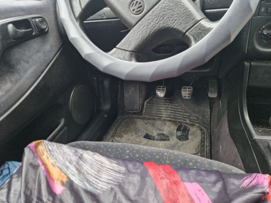 VW Passat B3 1995 1.8 (газ/бензин) 90к.с.