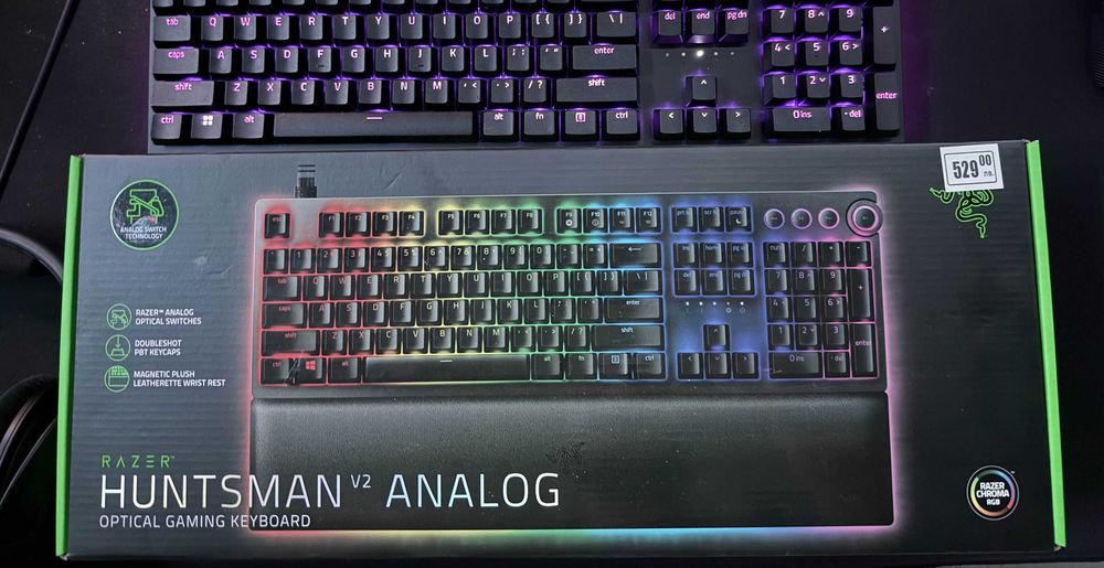 Razer Huntsman V2 Analog, RGB, черна
