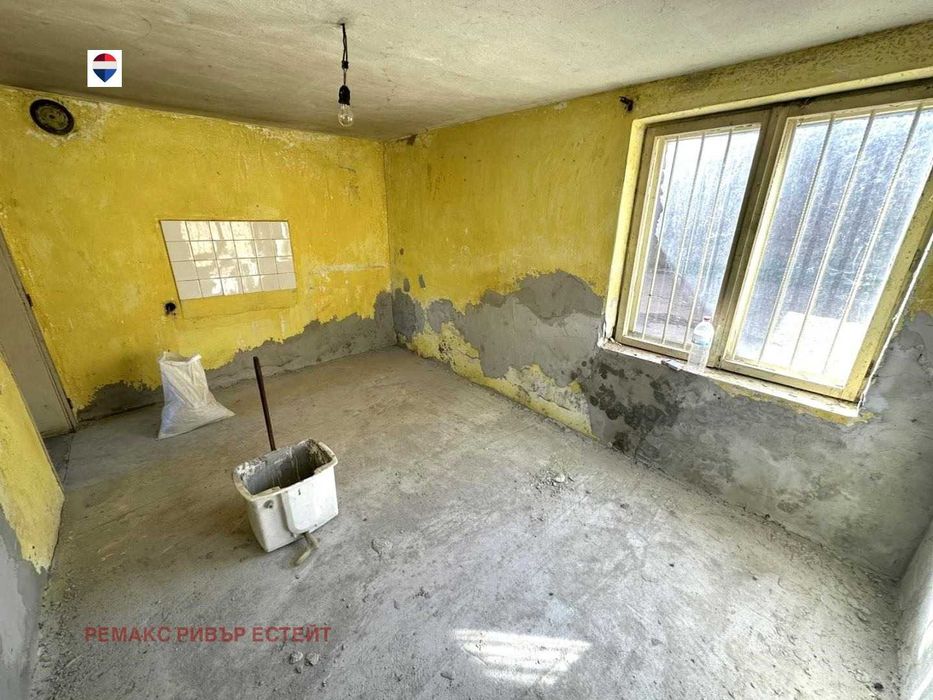 Къща за продажба в с. Николово